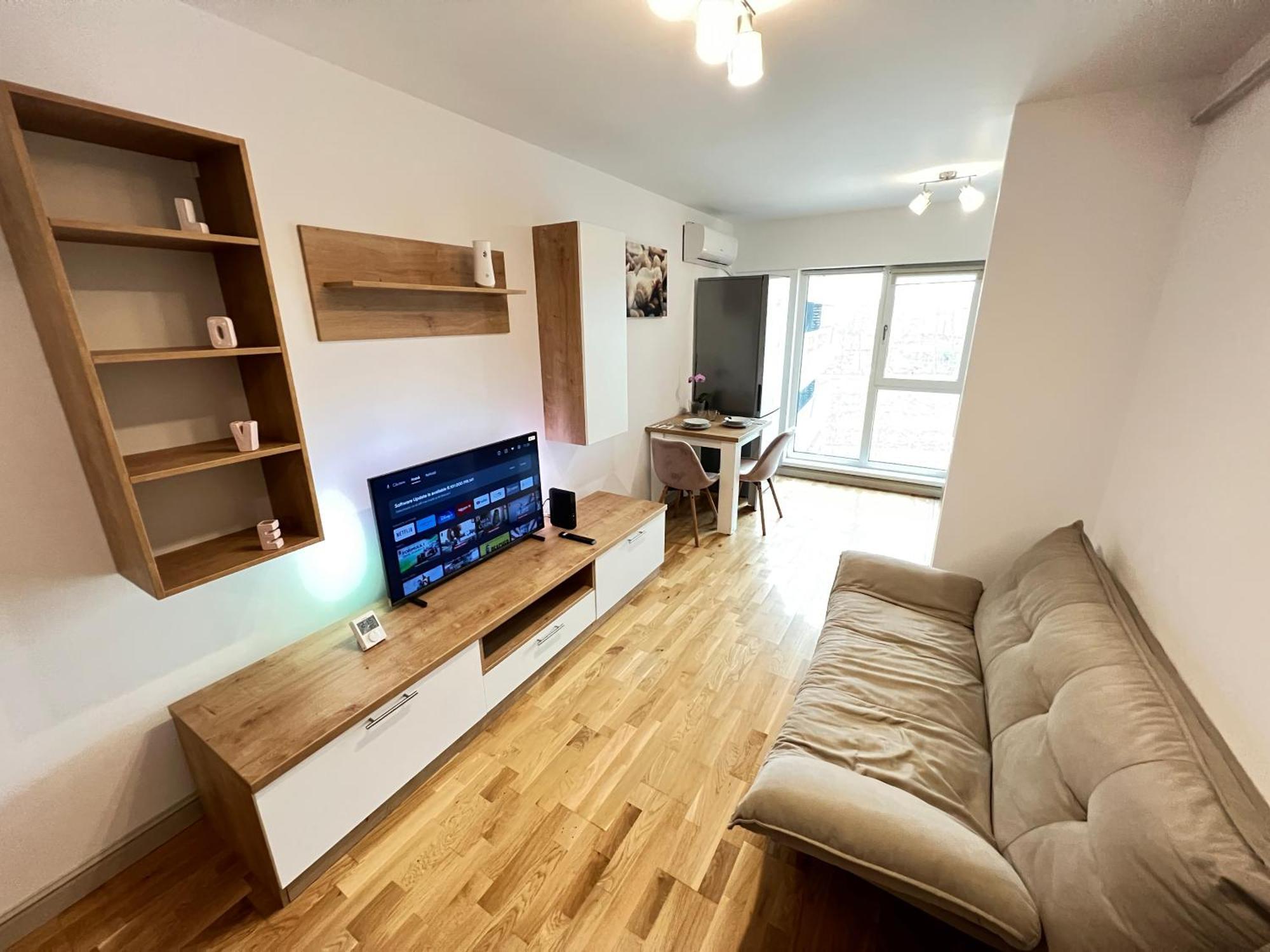 Airport Flyhub Chic Apartment Jászvásár Kültér fotó