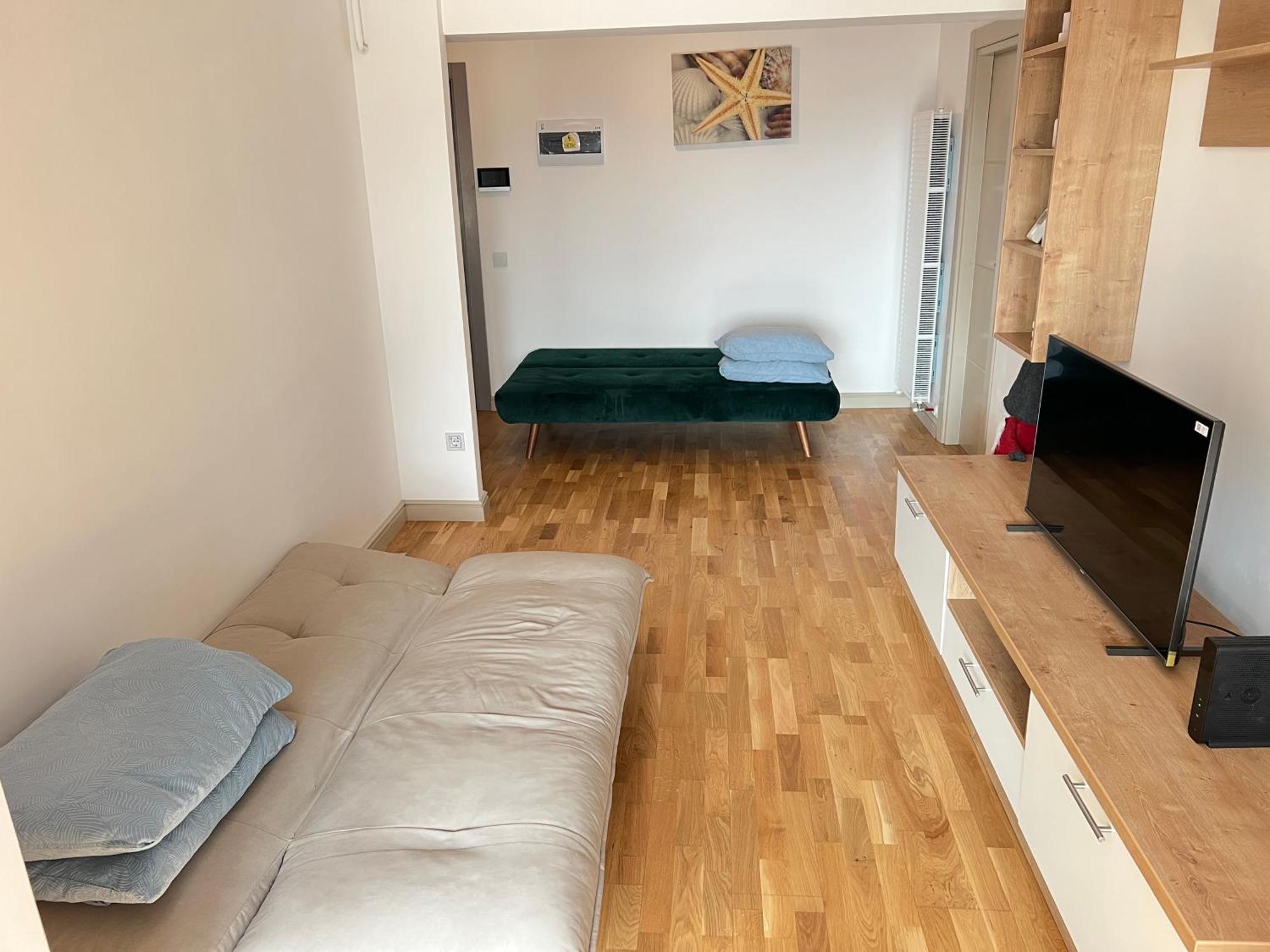 Airport Flyhub Chic Apartment Jászvásár Kültér fotó